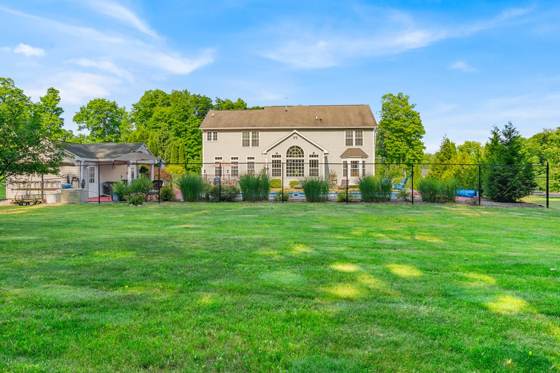 257 Stonefield Lane, photo 2