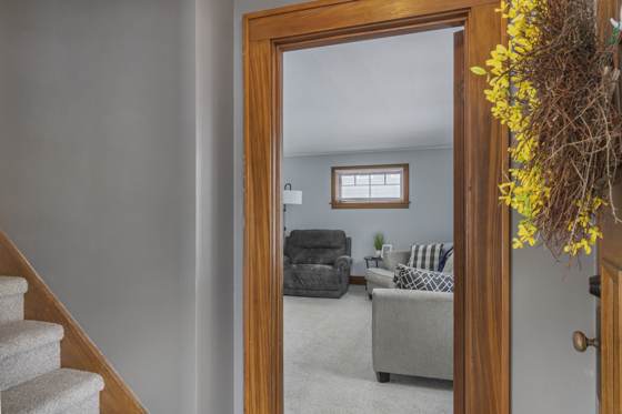 443 Crossfield Road, photo 7