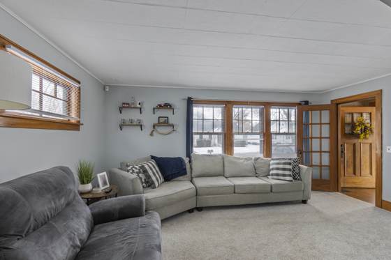 443 Crossfield Road, photo 10