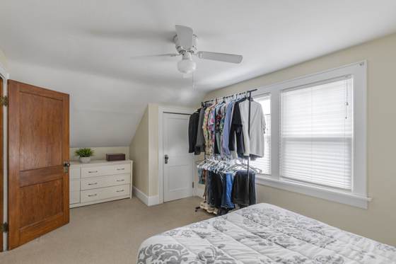 443 Crossfield Road, photo 16