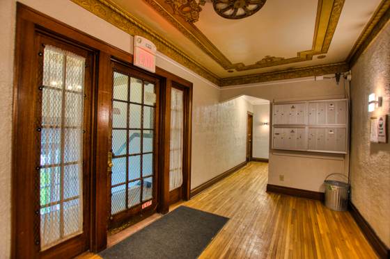 504 Brooks Ave, photo 3